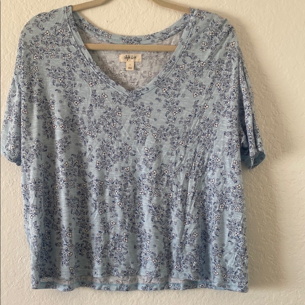 Bundle Gray and Blue Floral Women Tops Size L - Picture 2 of 7